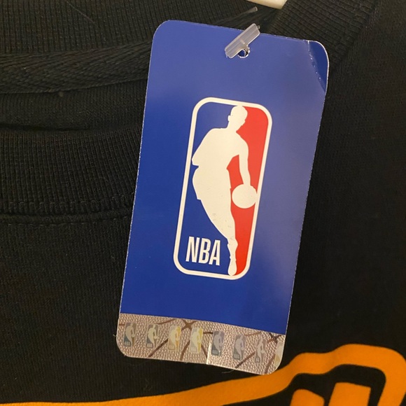 NBA Con x New York Knicks Black Crewneck Sweatshirt – Size Medium - Picture 2 of 4